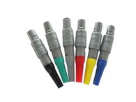 Conector reto com relevo dobrado